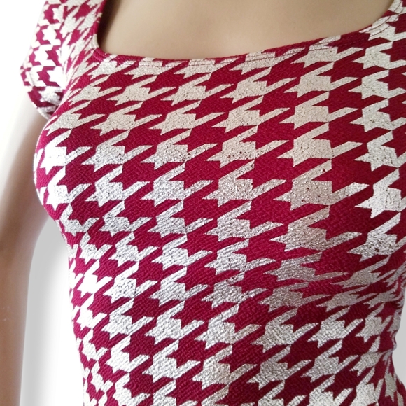 Red & Gold Metallic Houndstooth Bodycon Dress Size Small by Maxi Faldas - Picture 2 of 9
